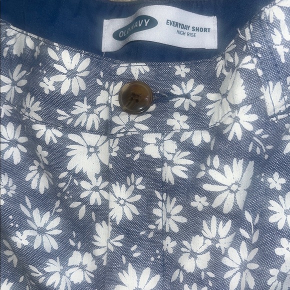 Old Navy Floral Linen Shorts — Light Blue and White - Picture 4 of 7